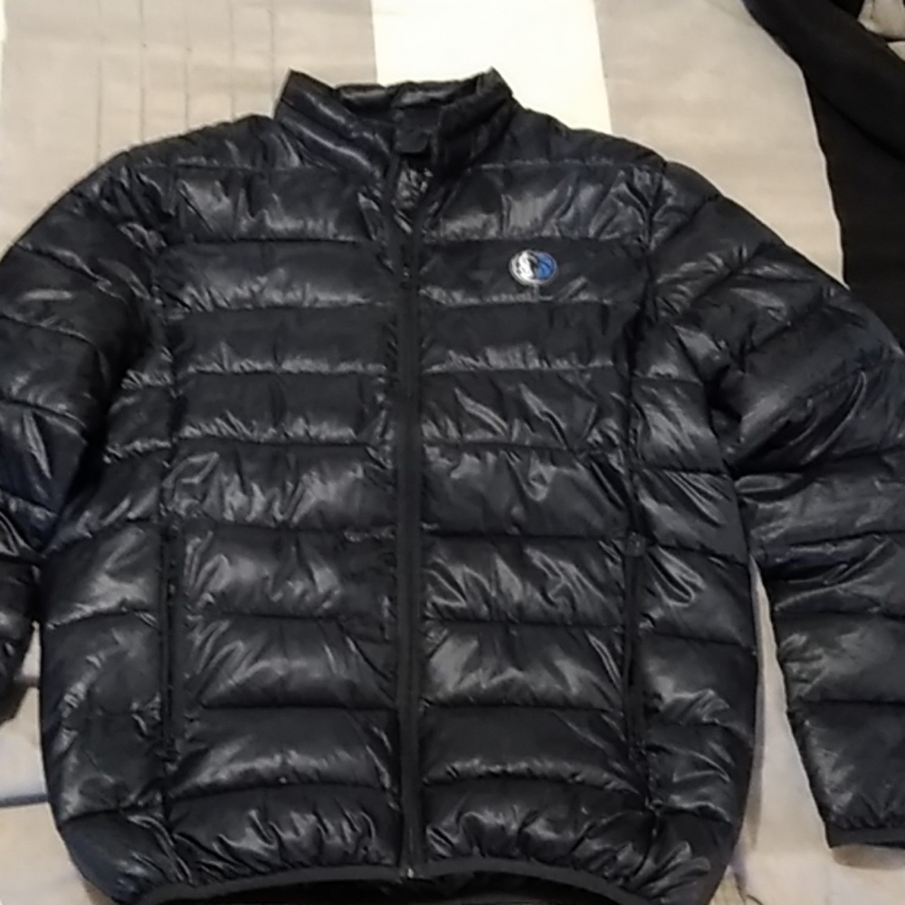 Dallas Mavericks puffer jacket - Picture 1 of 6